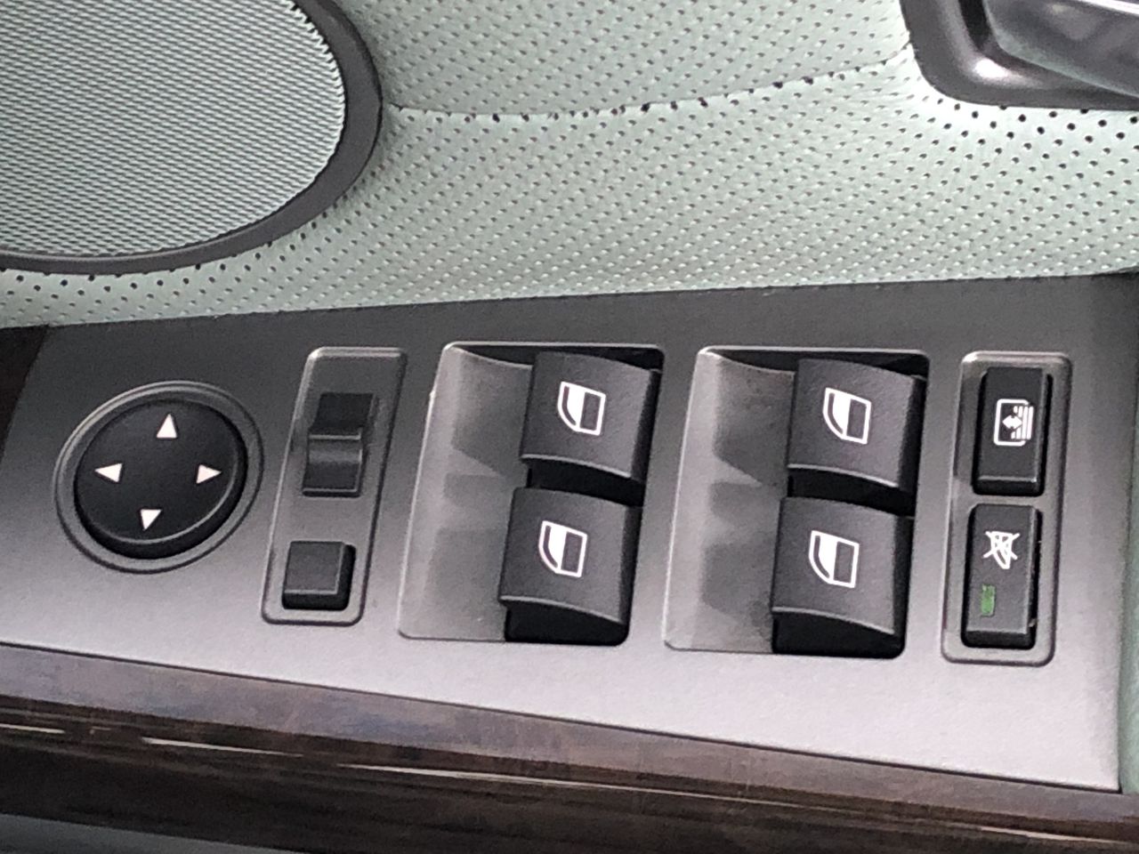 Approx. 41 x Asstd AU Commemorative medals, badges & miscellaneous