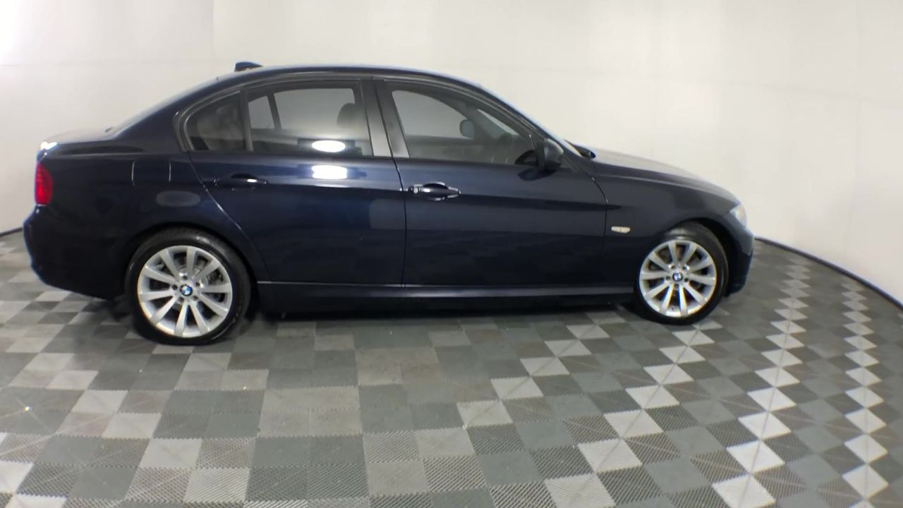 Men's Quartz Watch, Skeleton Design & Mechanical Style, Gold