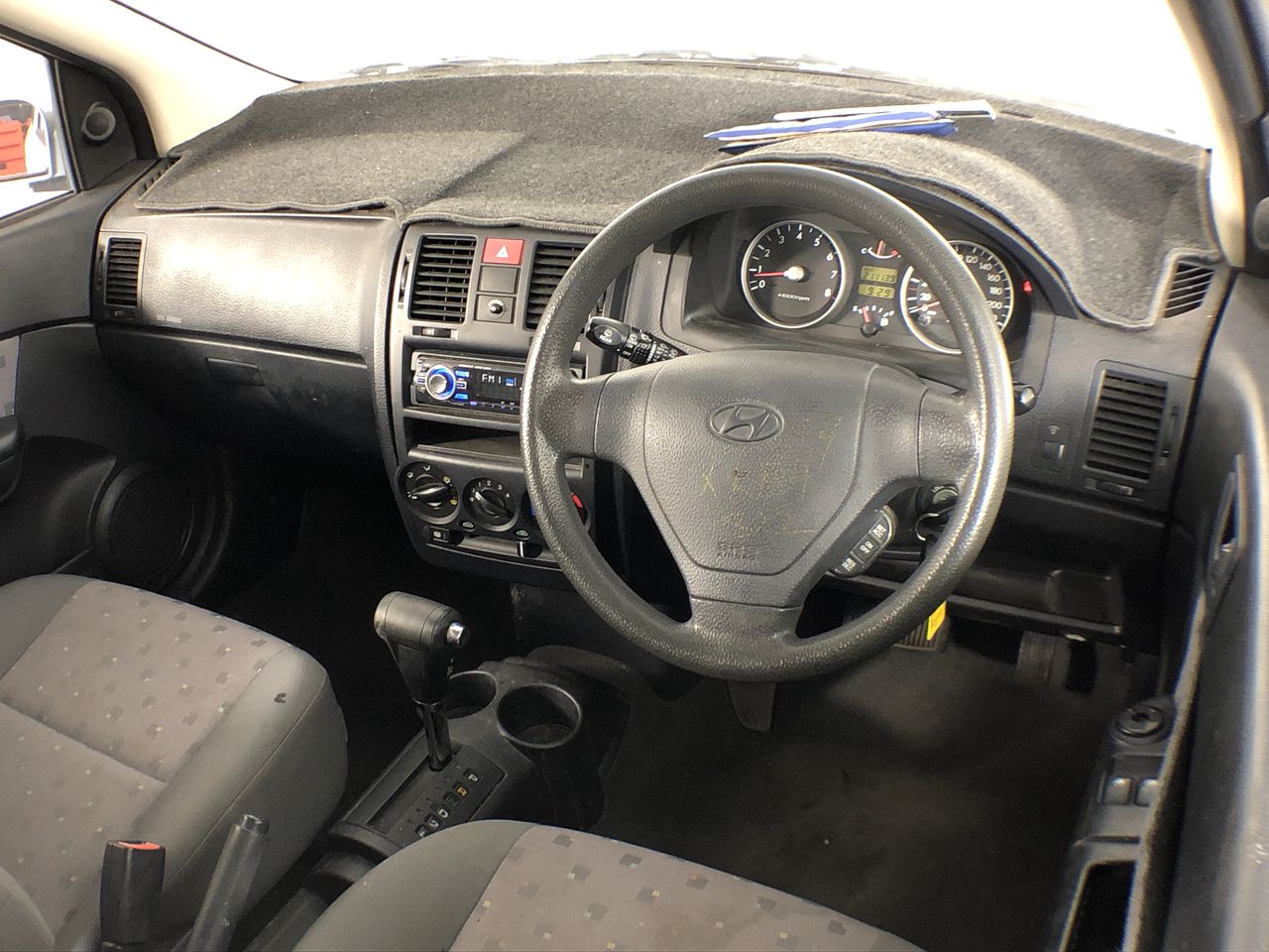 GBC Binding System, Manual, Desktop Binding Punch, 6 Sheet Punch Capacity,