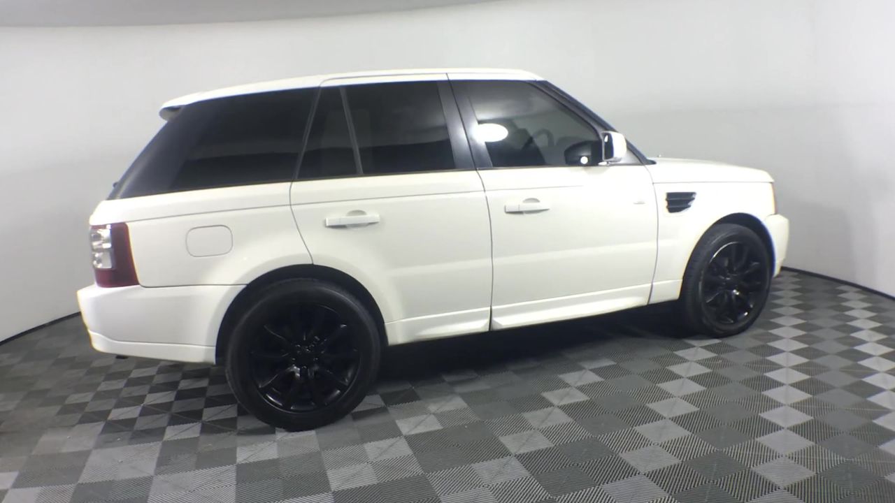 Stainless Steel Clover Necklace with Simulated Diamonds - Yellow