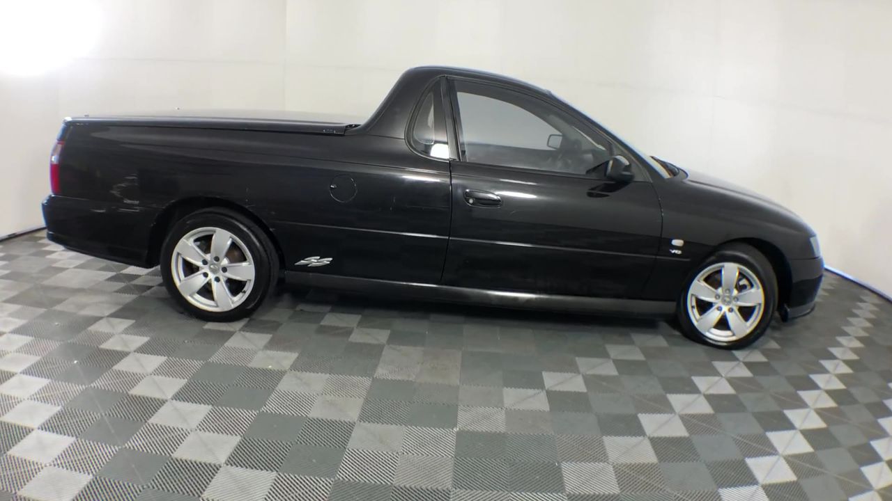 2 Carat round 2 white diamond each CVD Uncertified