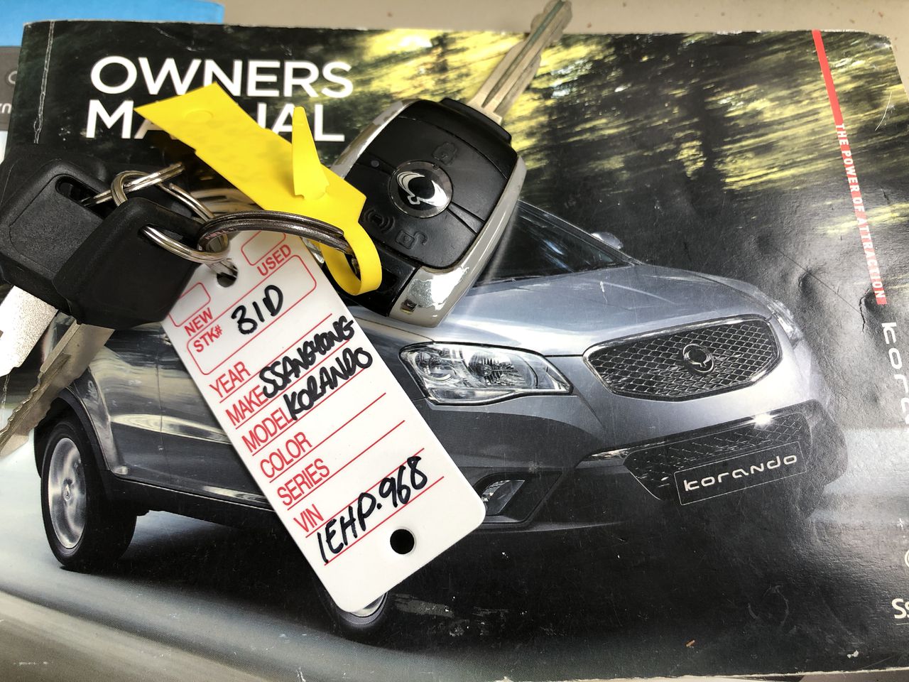 HOLDEN MOTORING SET OF 7 LOGO PIN COLLECTION SET IN PRESENTATION BOX