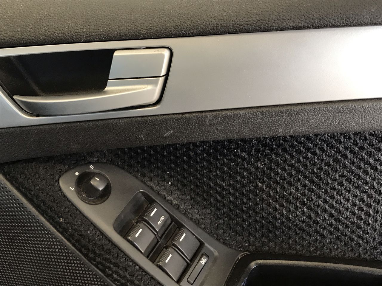 UNC 2023 $2 Vegemite Yellow RARE Coloured two dollar Coin