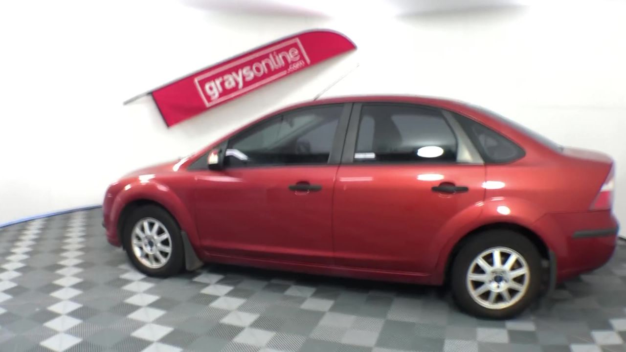 0.07 Carat round 2 white diamond