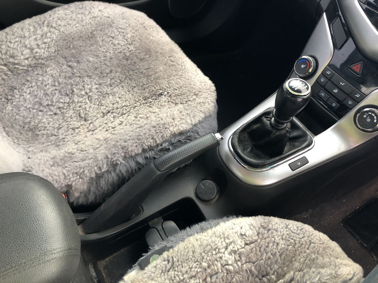 Amazon Basics AB-BR815-OR Bathroom Hardware Set, 3 Piece, Oil Rubbed Bronze