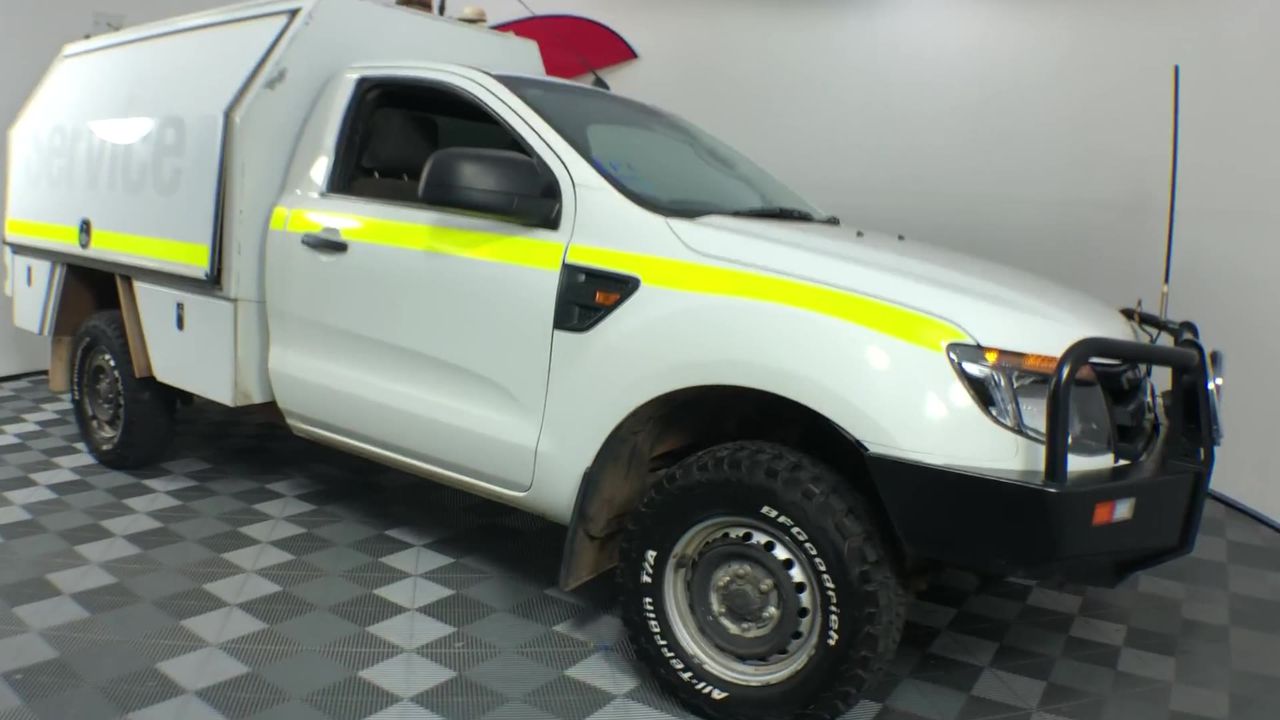 CROCS Women's Classic Platform Clogs, Size US9, Black. NB: slight minor use