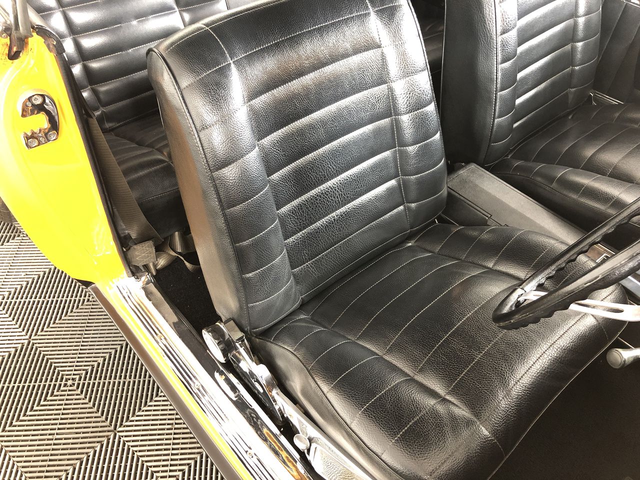 1/10 Oz 999.5 Silver Red Kangaroo & Joey 2025 Australian Bullion Merchants