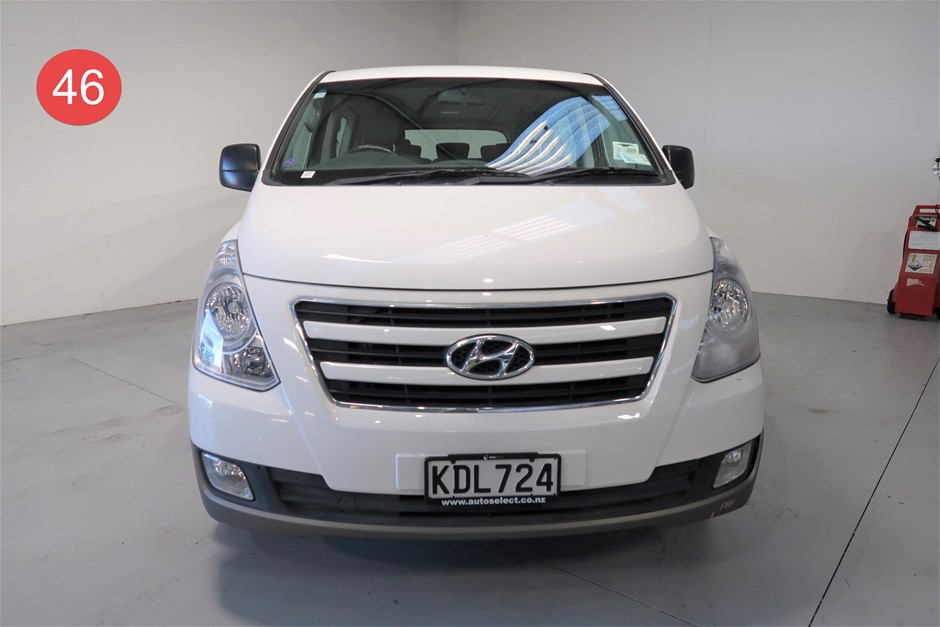 <p>Red Roo Lawn Rotary Hoe</p>