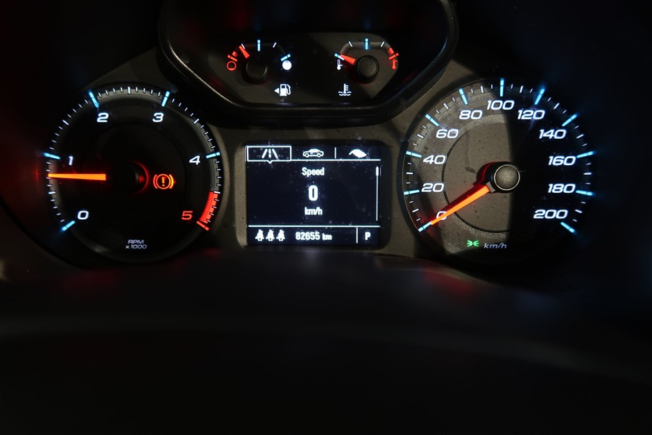 18K White Gold-Filled Cuban Style Link Ring with Simulated Diamonds