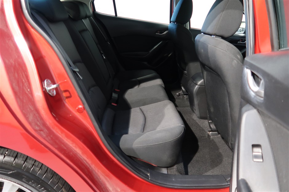 2 Carat round 2 white diamond each CVD Uncertified