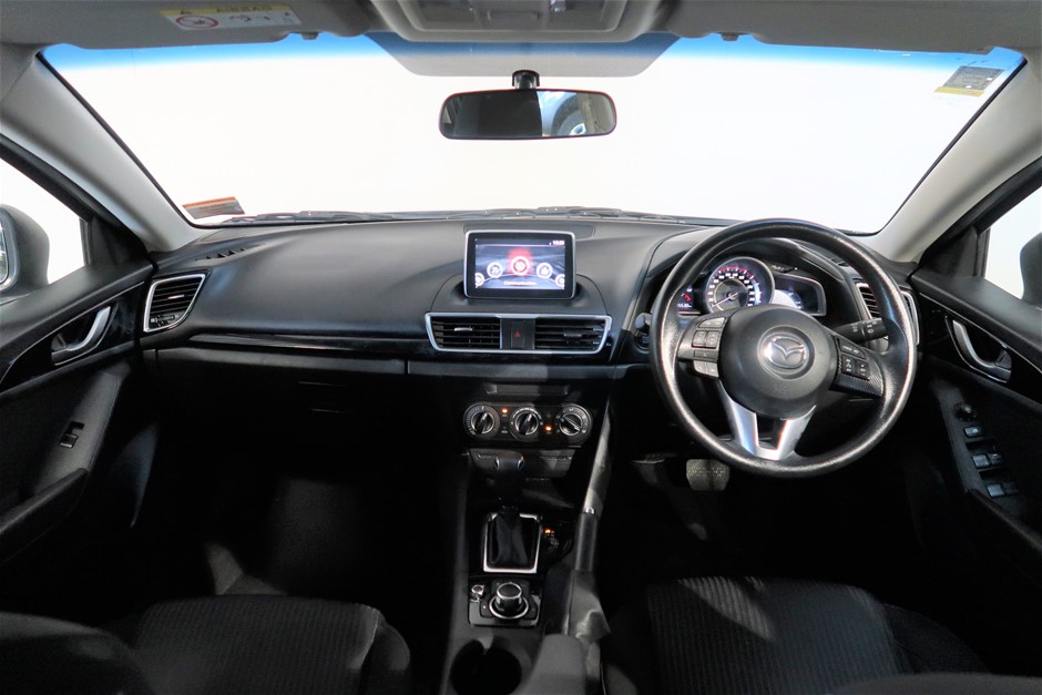 0.08 Carat White 4 round diamonds