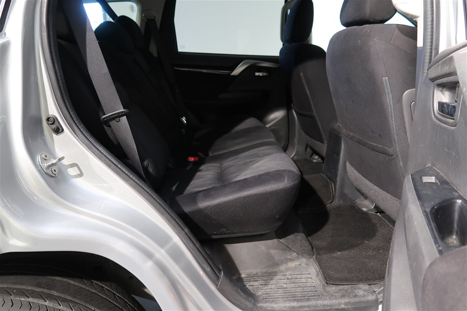 Vantec NexStar HX4R NST-640S3R-BK Hard Drive Enclosure