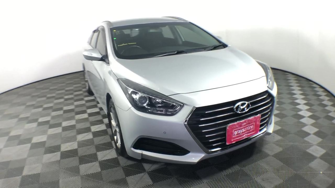 <p>Profi-line Haaga 477 Walk Behind Sweeper</p>