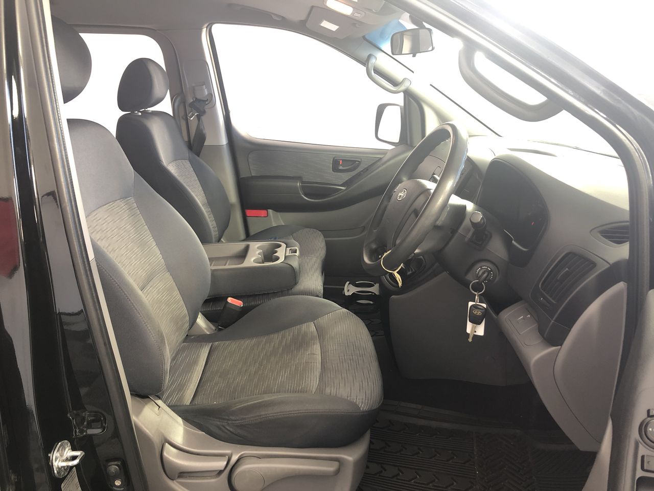 <p>Approx 15 Assorted Computer Monitors </p>