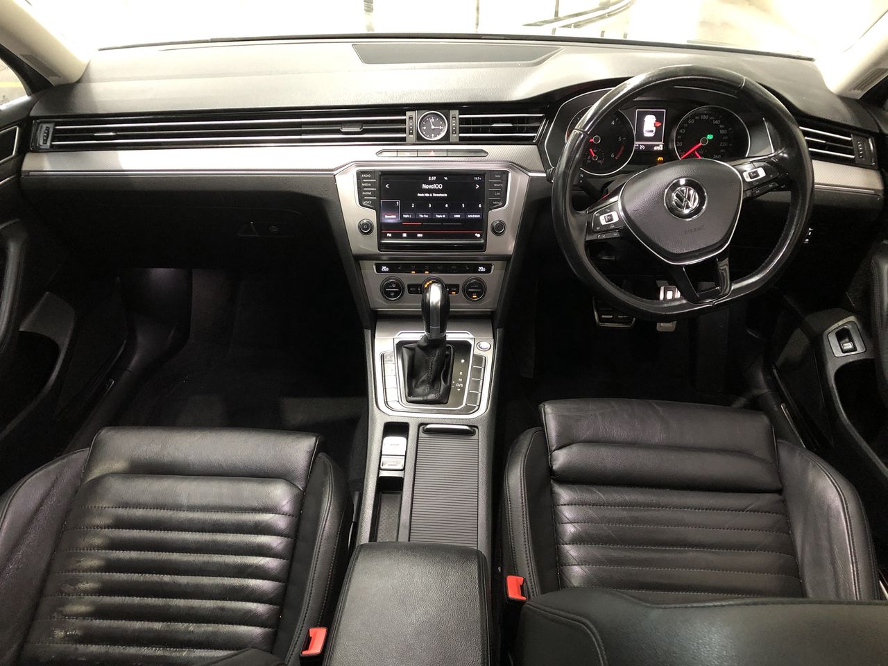 Pierre Delize Blanc De Blancs Brut NV (6x 750mL), France.