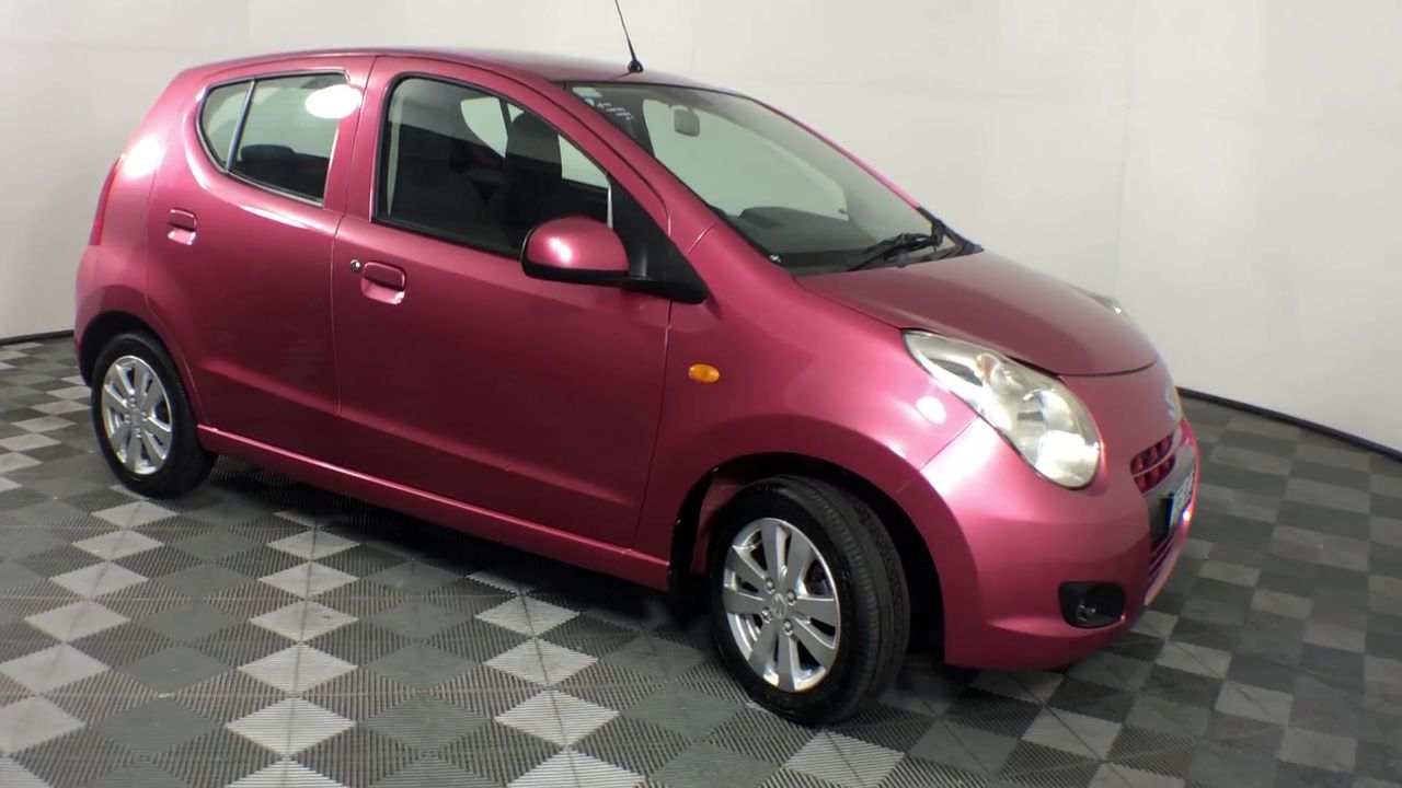 ORAL-B Braun Pro 5000 Electric Toothbrush Duo Pack Rechargeable. NB: Minor