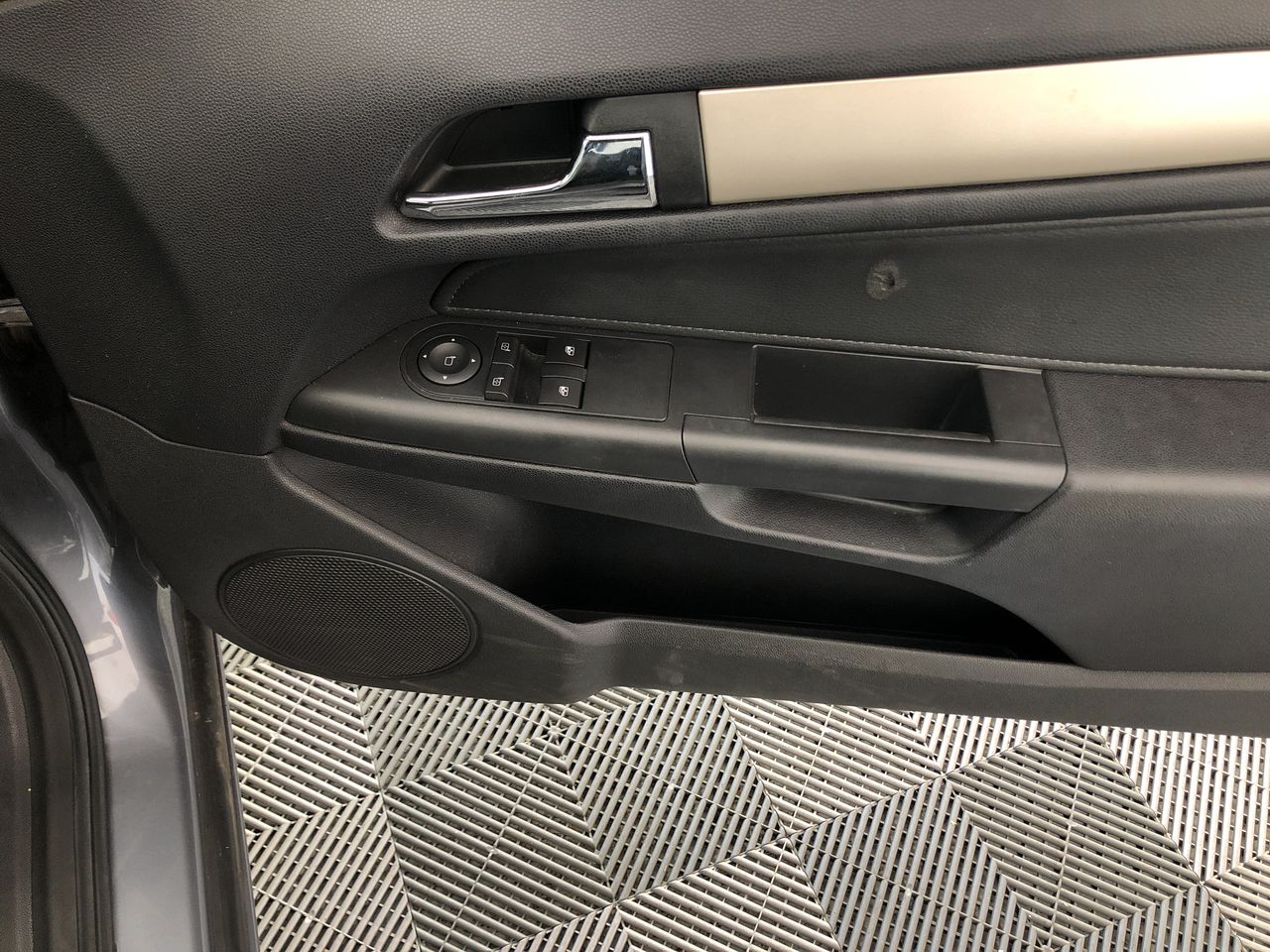 DEPEND Real Fit Super Defence Incontinence Underwear Women Medium 32 Count