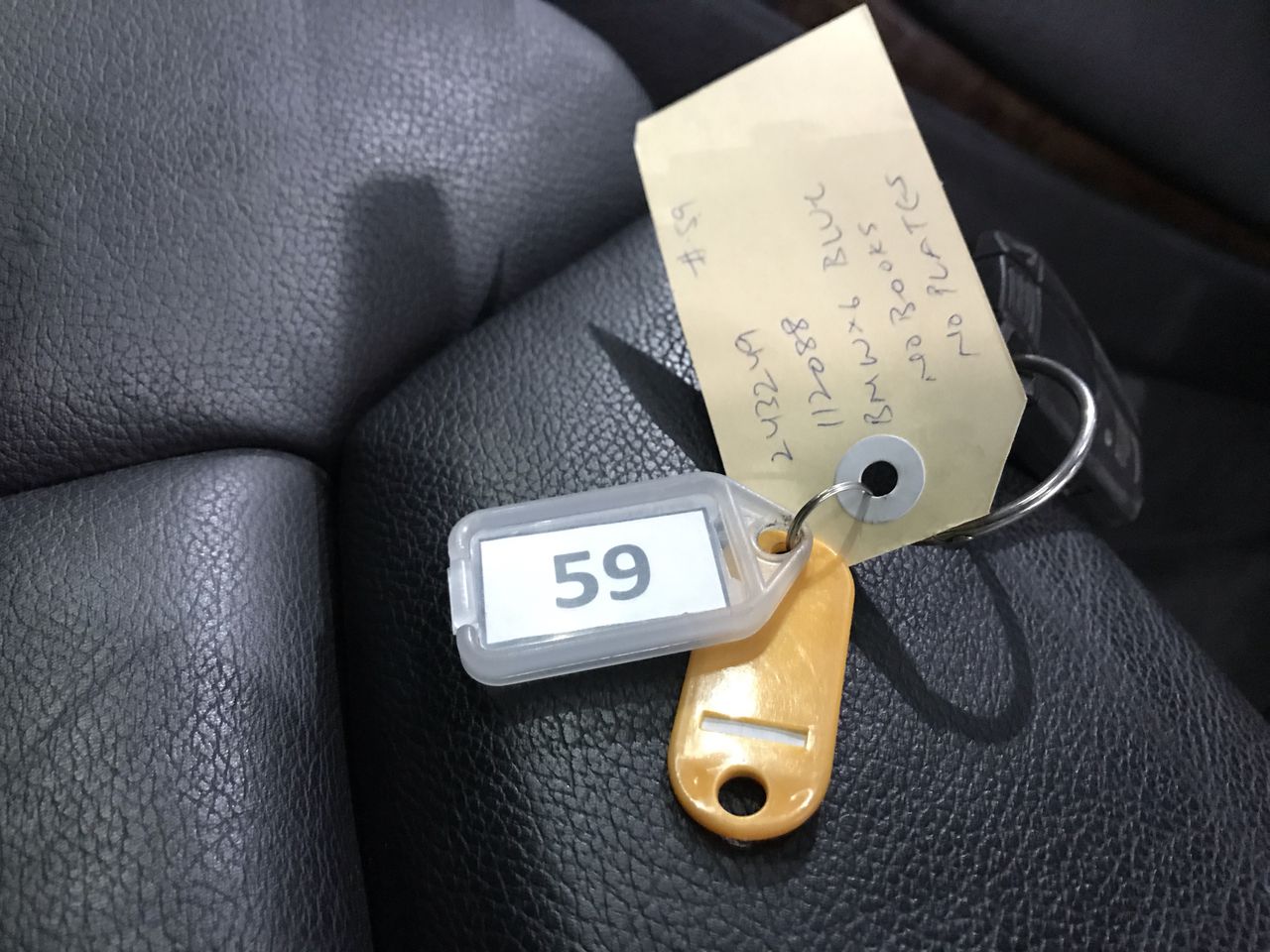 0.08  carat white round 5 diamonds