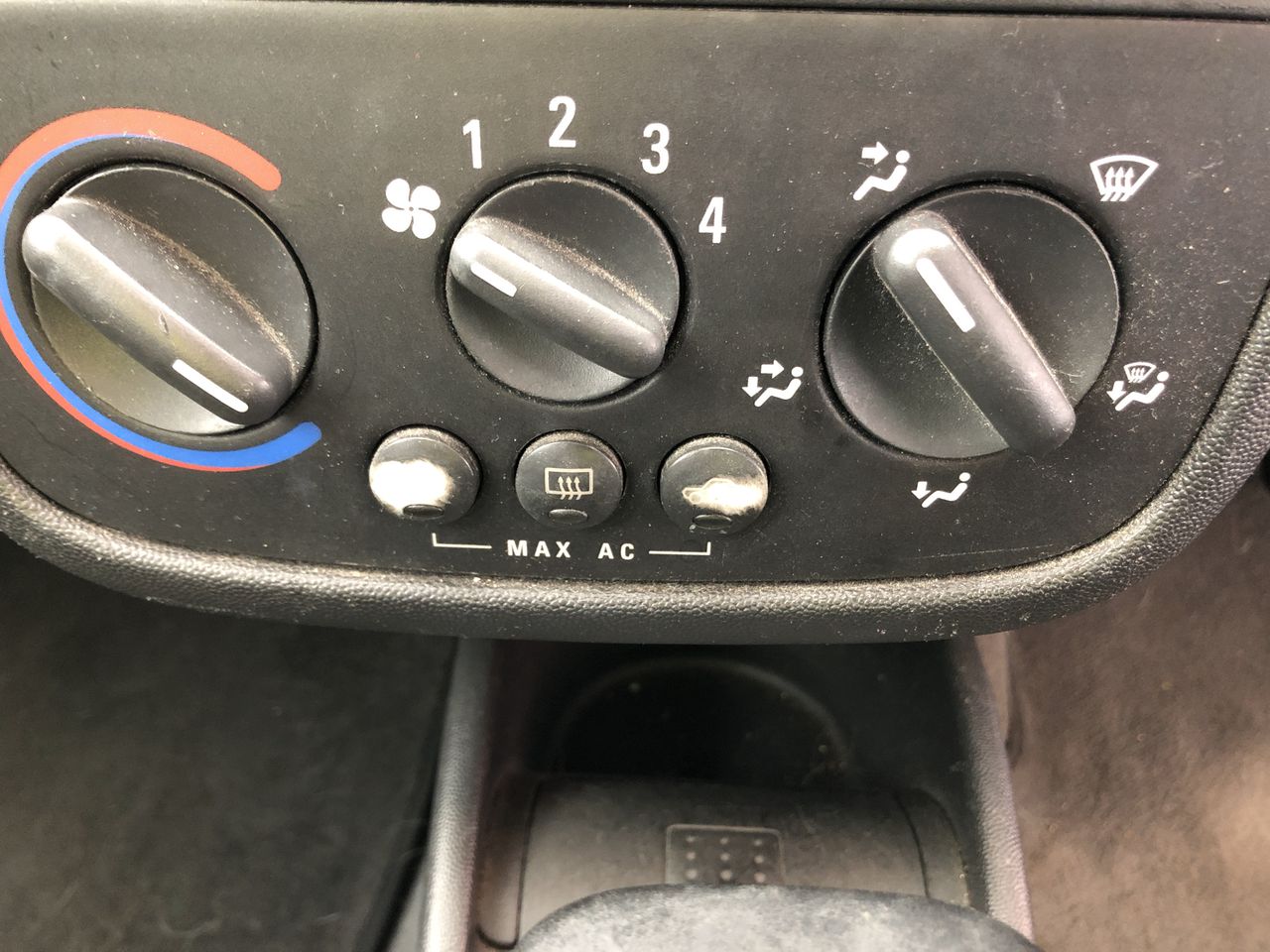 0.07 Carat round 4 diamond