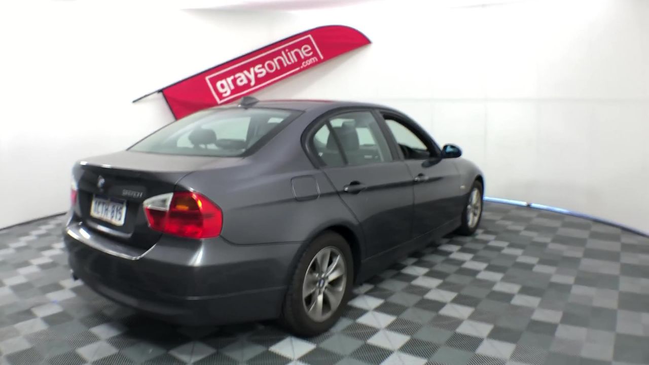 18k White Gold vermeil 1 carat blue topaz Ring Resizable