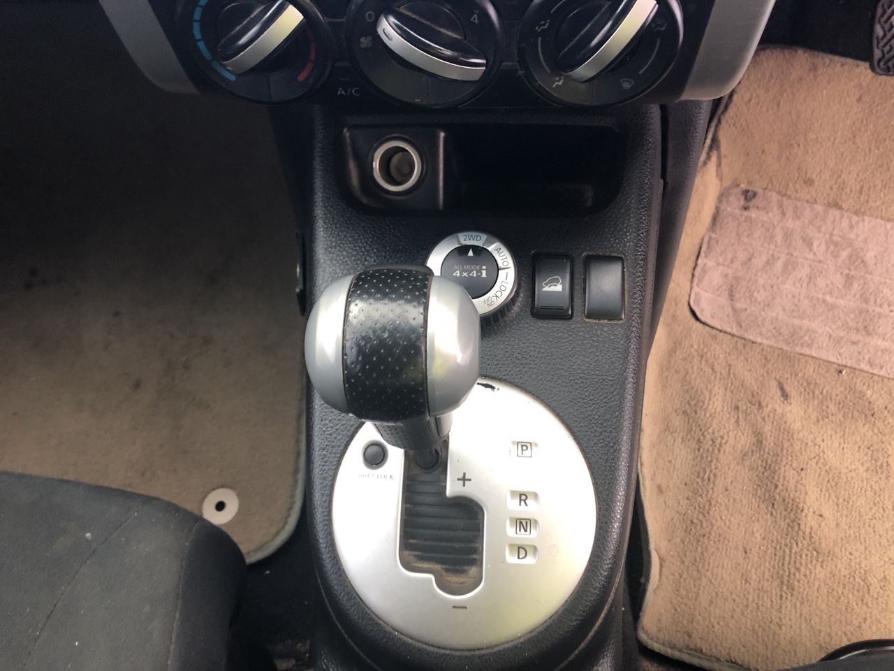 TOTO Washlet C5 Electronic Bidet Toilet Seat with Premist and EWater + Wand