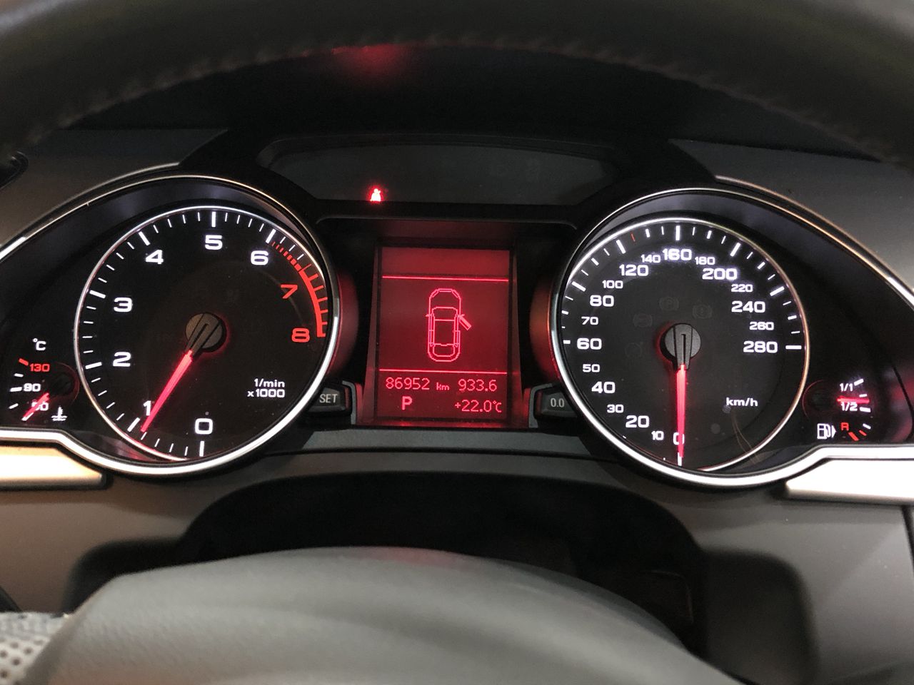 1966 AUSTRALIA FIRST & LAST QUEEN ELIZABETH SILVER ROUND FIFTY CENTS