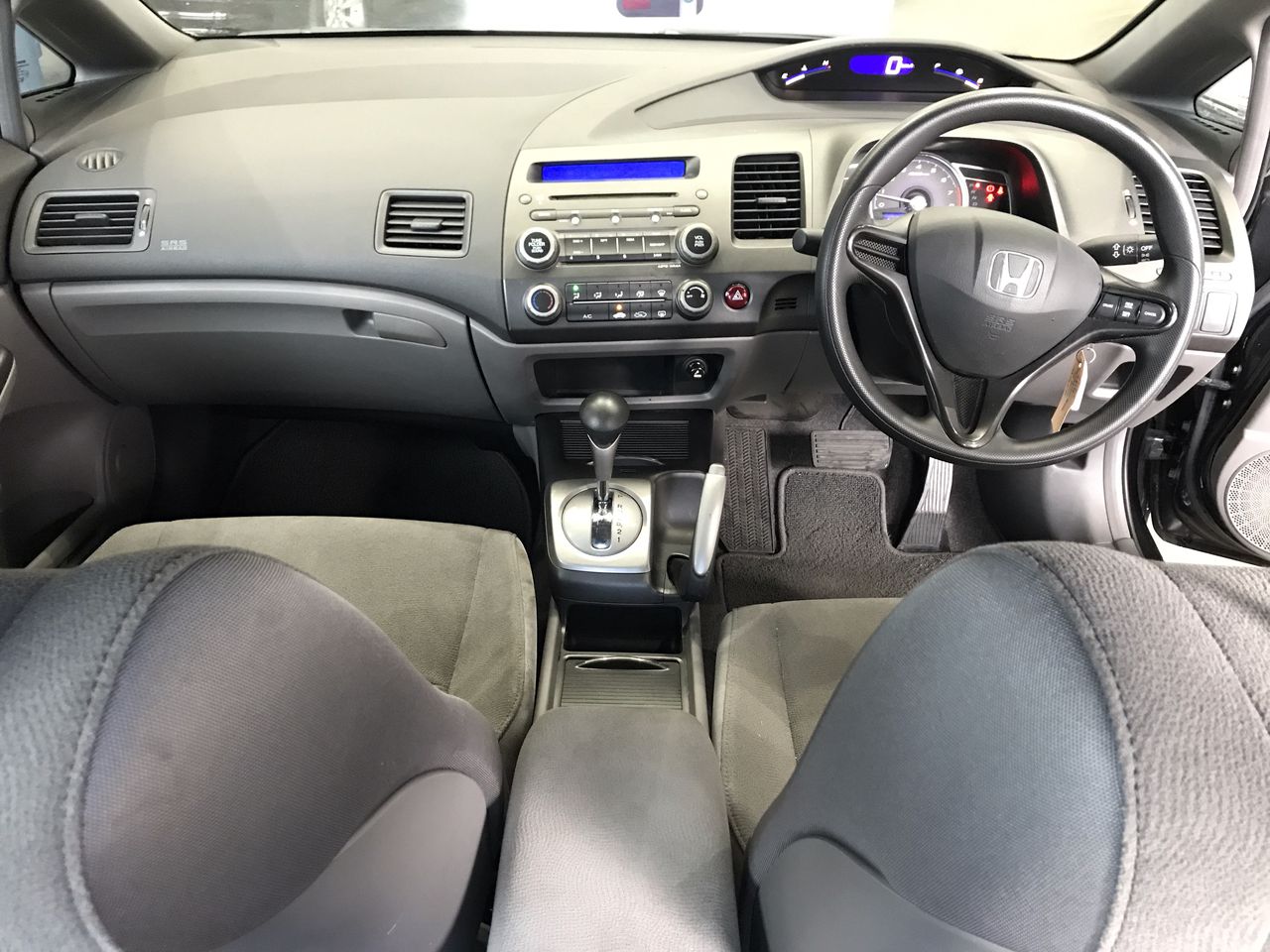 Bradman 5 Dollar Bi Metal Coin on Card of Issue 1996 Issued by RAM