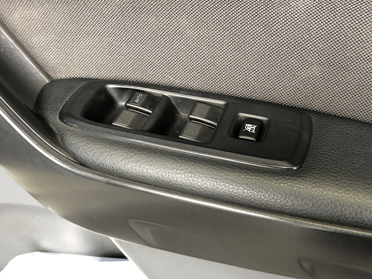 Bulk lots diamond/gemstone rough/magnet