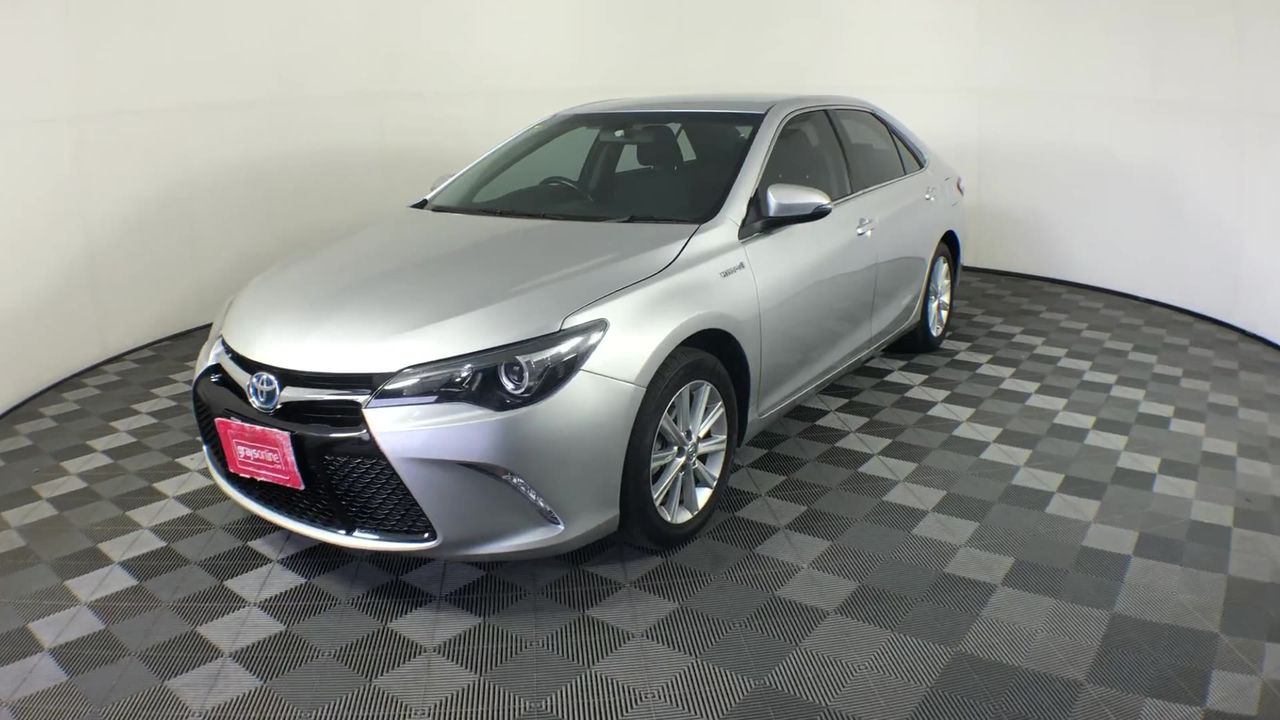 <p>Tennant S20 SweepMax Ride On Sweeper </p>