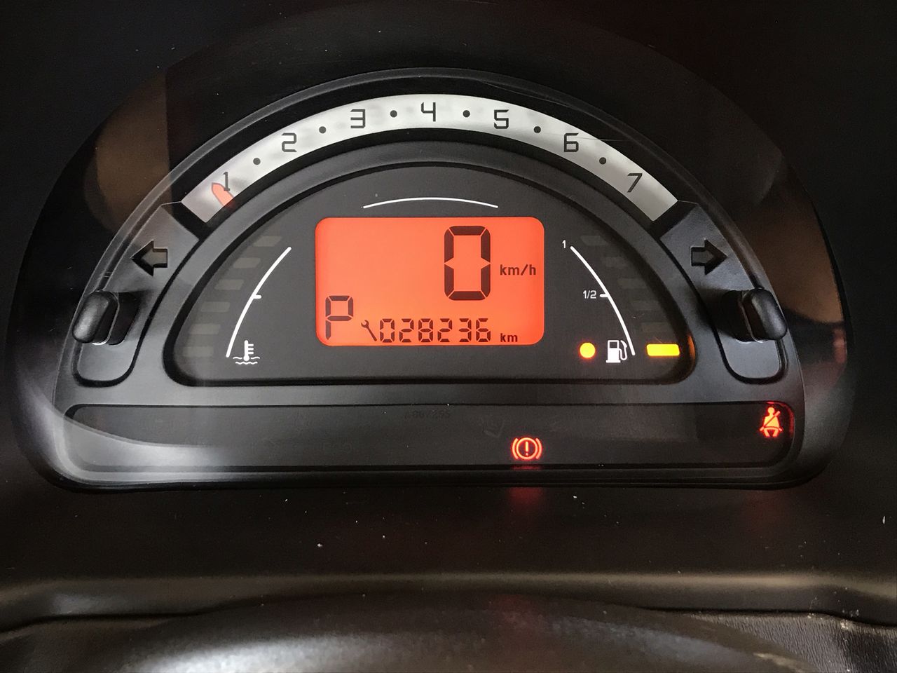 Pikachu Promo 004/SV-P CHN TOC 10 Pristine