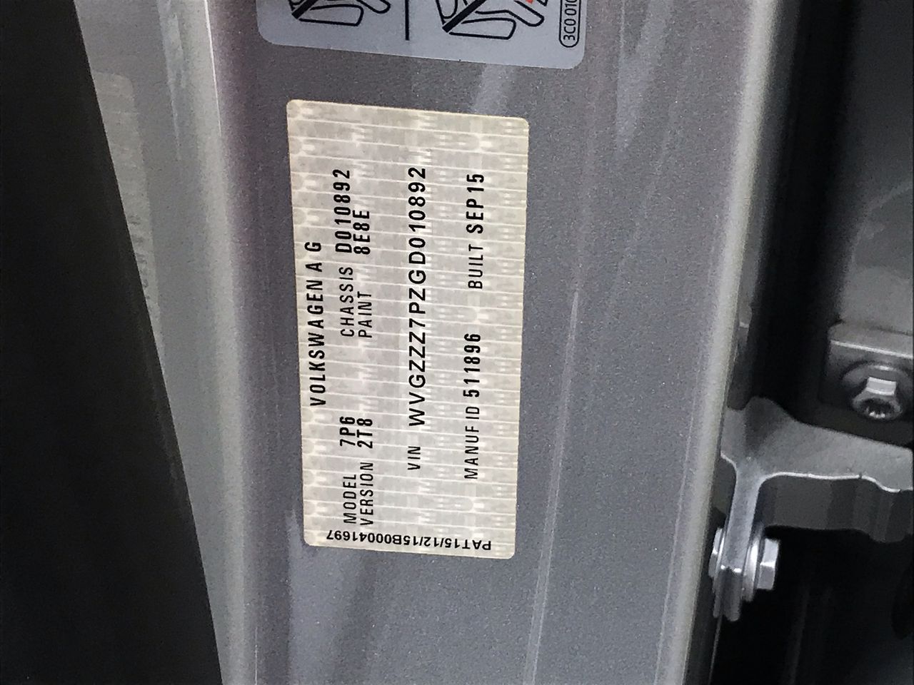 Elephant in the Room Buttery Chardonnay (6x 750mL).