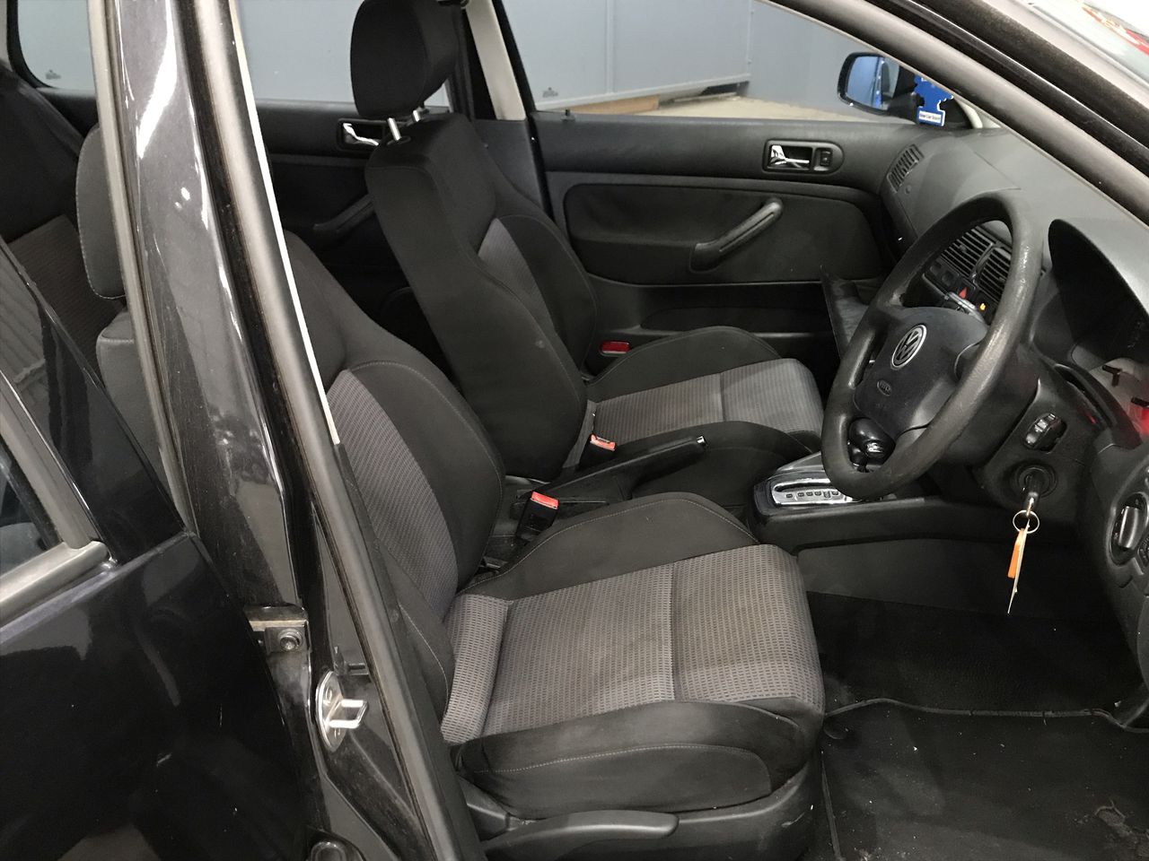 Wolf Blass Red Label Tawny NV (6x 750mL).