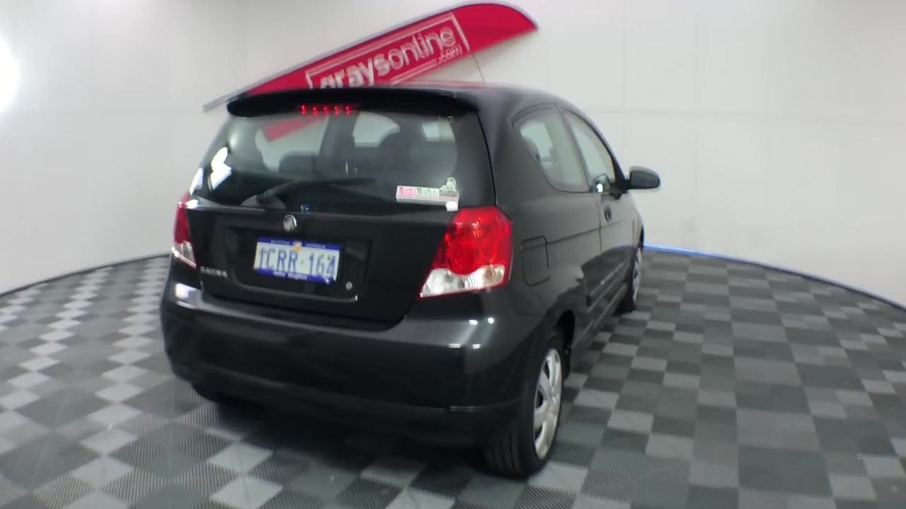 SENSH 600g Axe with Fibreglass Rubber Grip Handle. <b>You must be 18 years