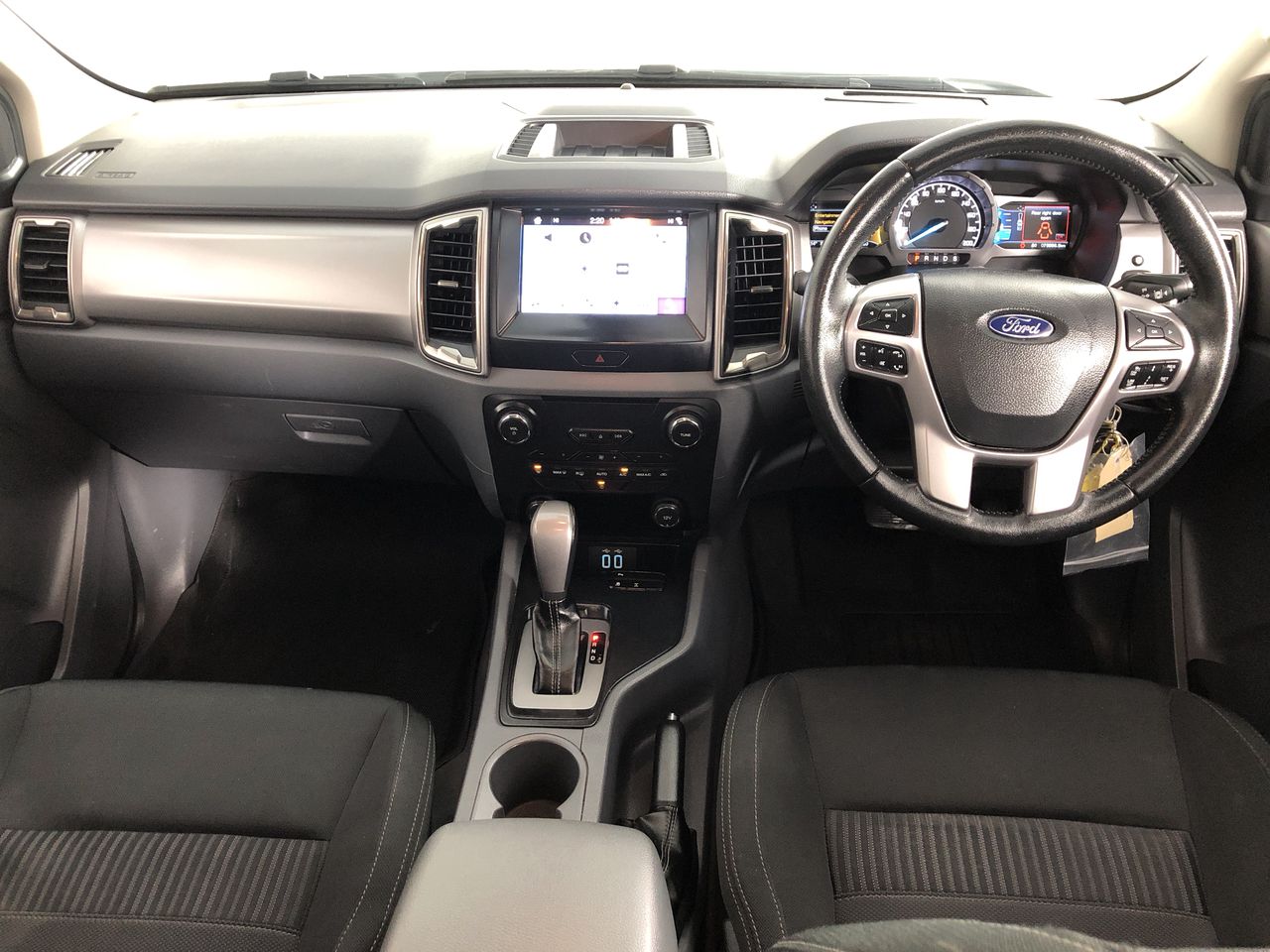 2 x 300pc E-Clip Assortment Sizes: 30pcs 1/16", 30pcs 1/8" 40pcs 3/16", 50p