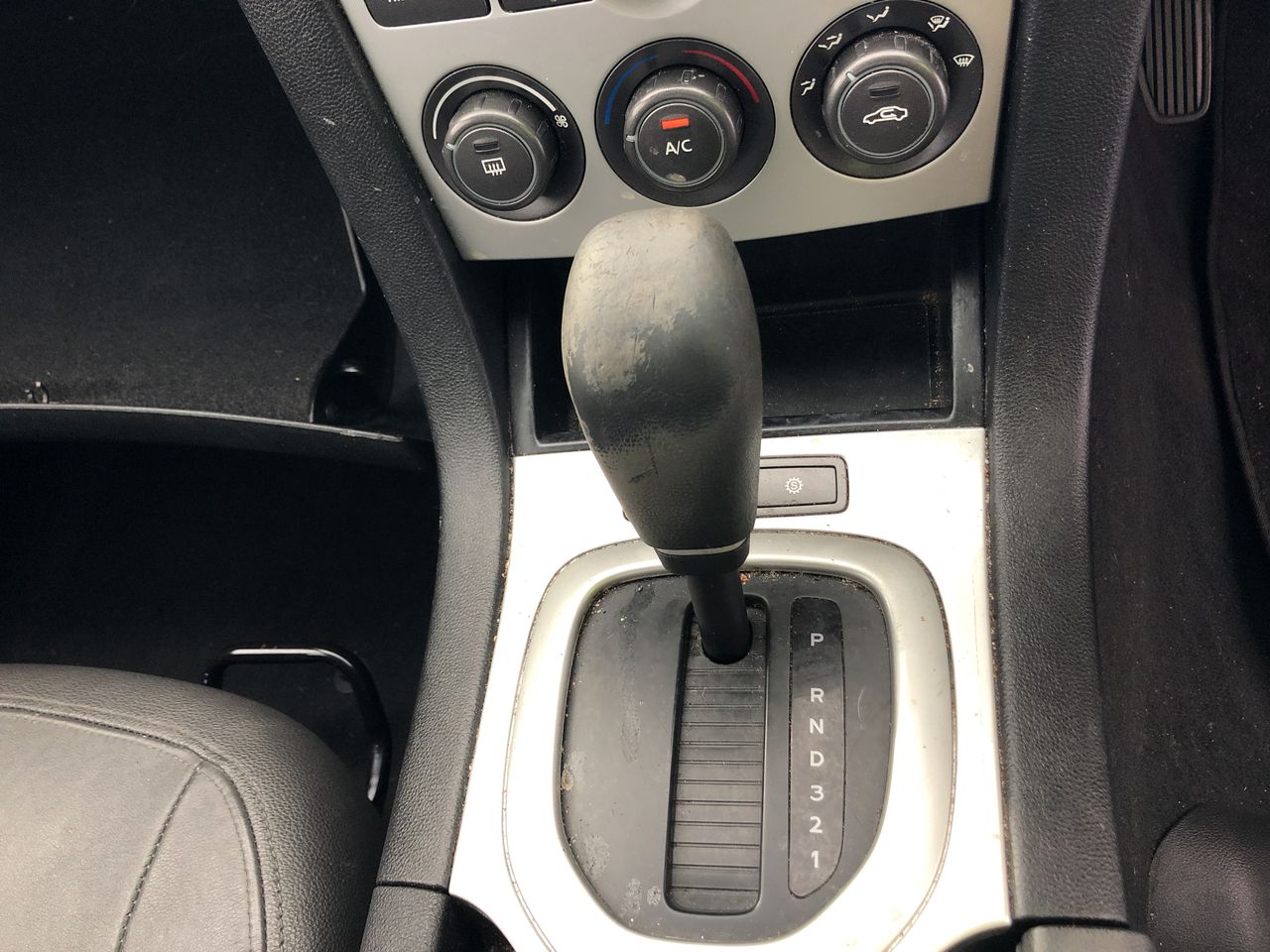 20 Packs of 1000 x VOREL Staples 4mm.