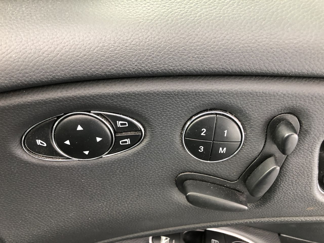 SABATIER Expandable Stainless Steel Dish Rack, 76cm, Black. NB: obvious scr