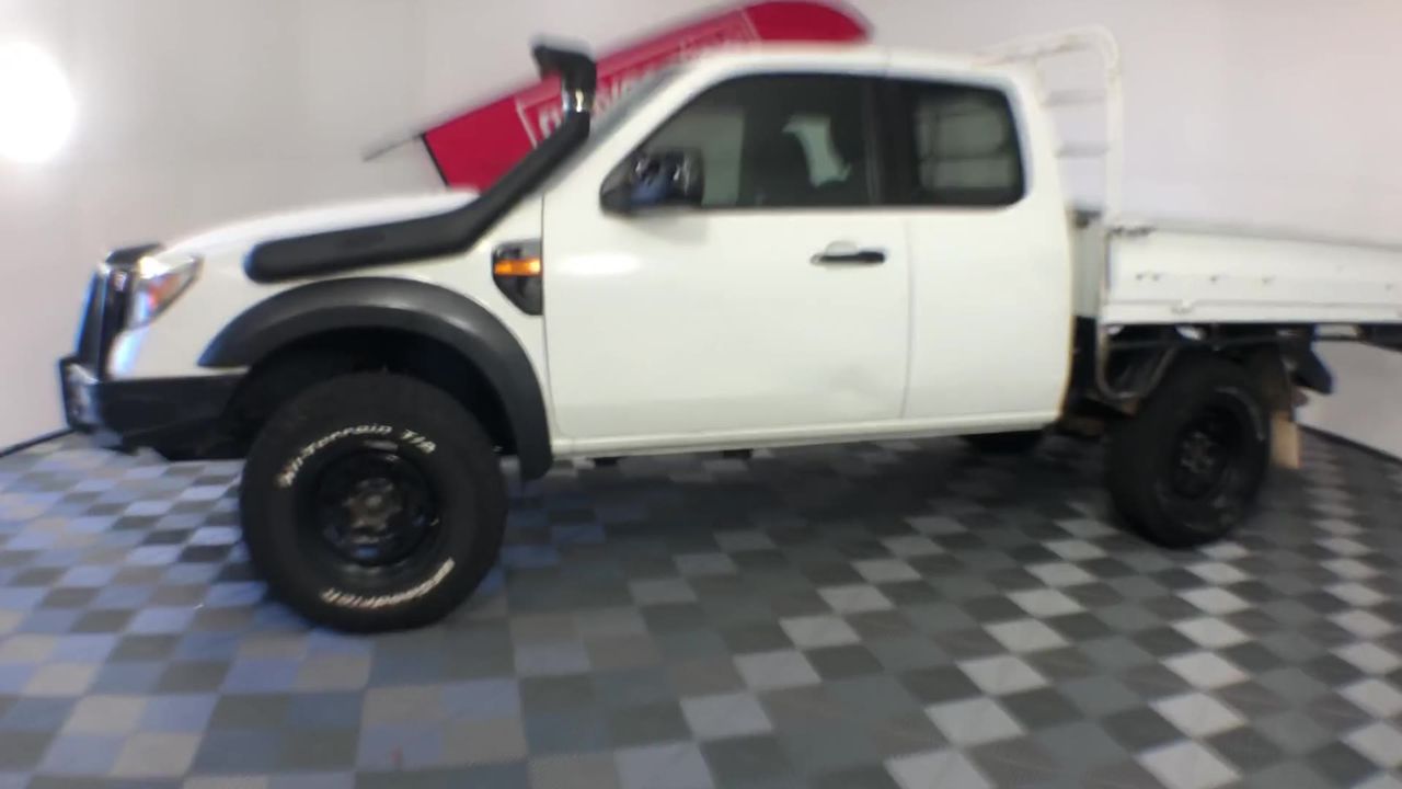 CASUAL LIVING Lap Desk with Removable Knit Cover. NB: Not in original packa