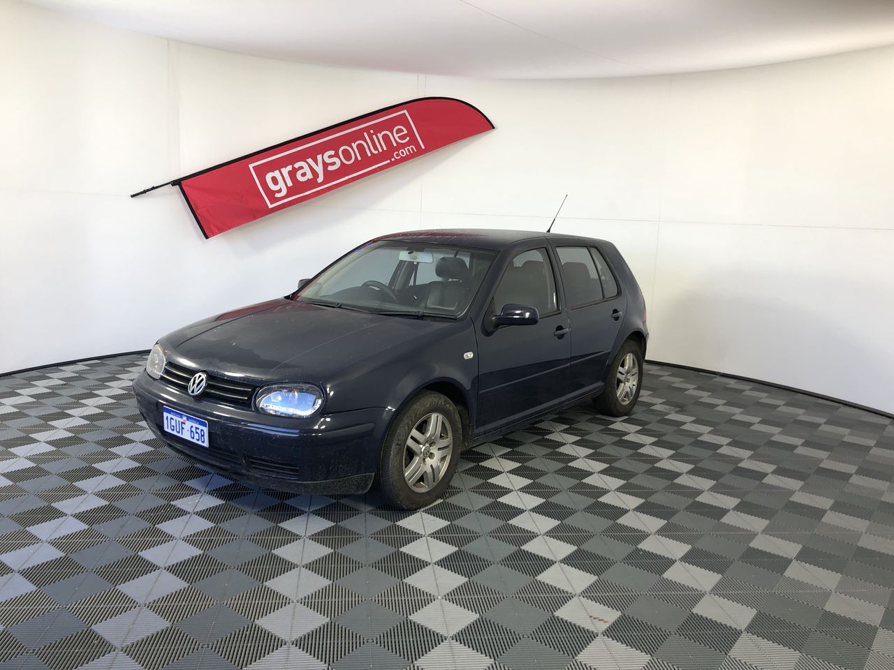 <p>Kubota KX018-4 Mini Excavator</p>