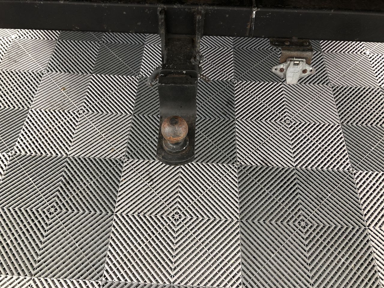 Elegant 18k White Gold Plated 1.00carat Round Simulated Diamond Double