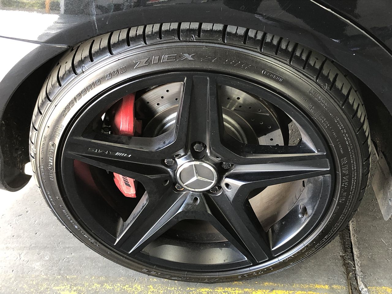 Jules Roy Pinot Noir 2024 (6x 750mL), France.