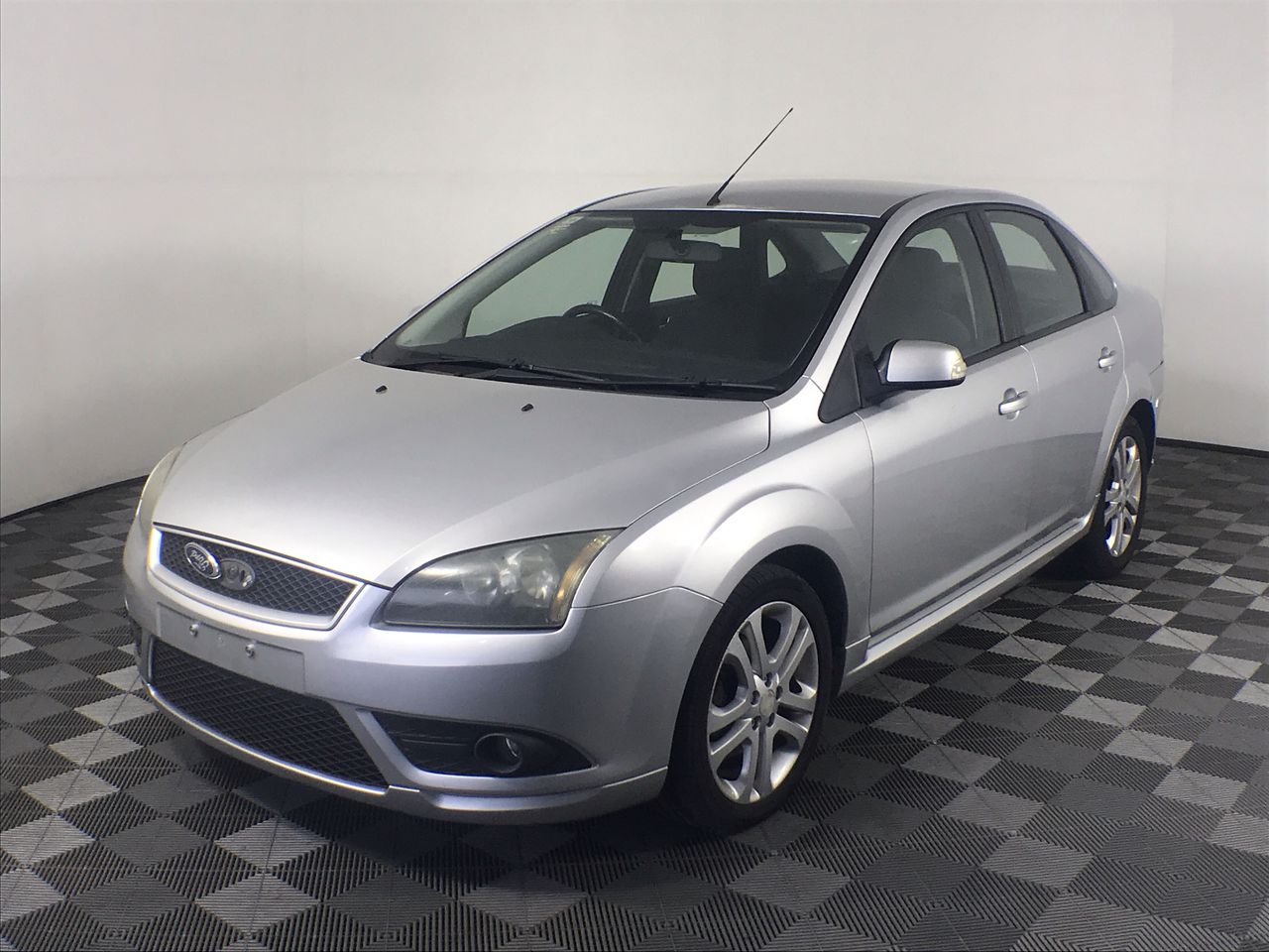 Wolf Blass Red Label Pinot Grigio (6x 750mL).