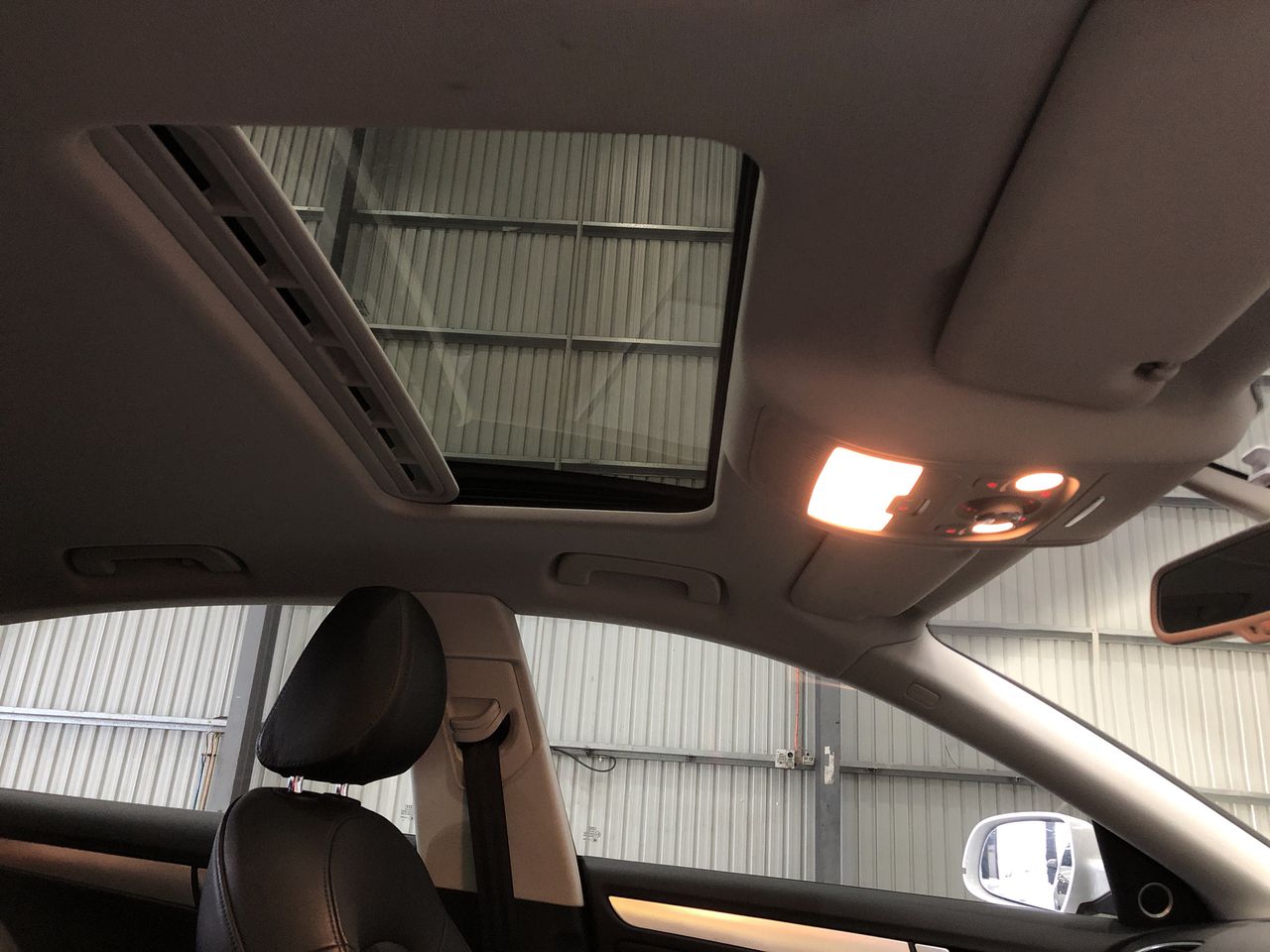 0.07 carat white 5 diamonds round