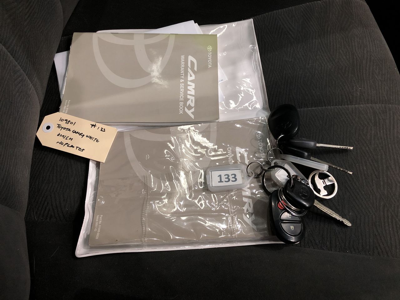 1984 Australia first $1 proof Coins with Velvet Case & certificate