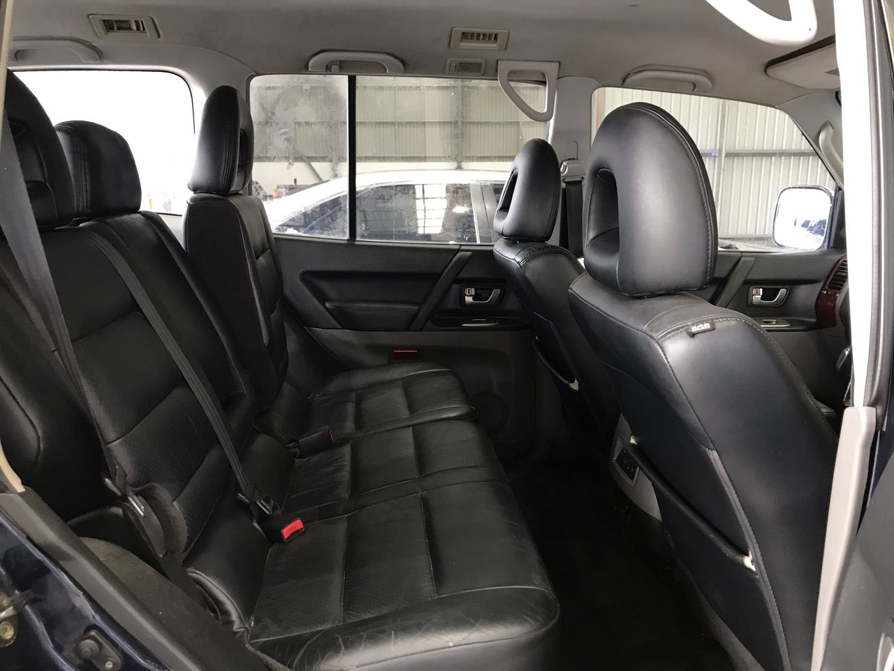 Waterproof  Watch Barrel Shaped Transparent Quartz Watch Popular