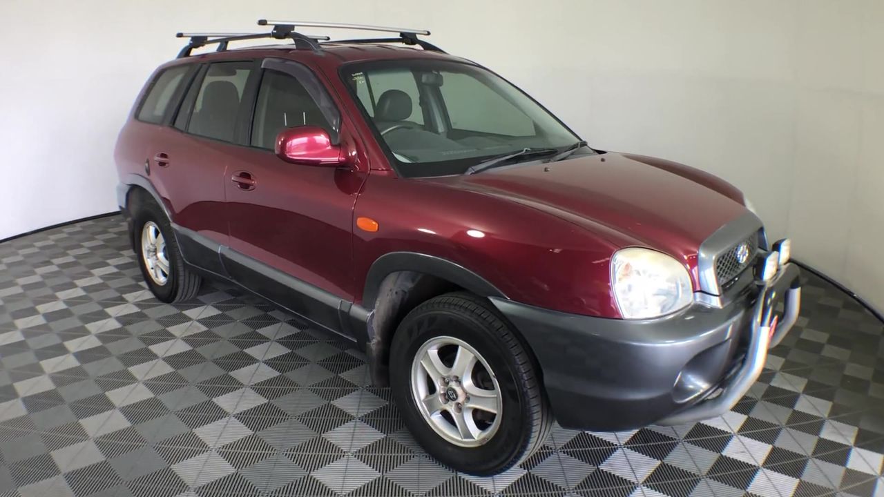 Stunning Rhodium Plated Champagne Crown Heart Ring - US Size 8