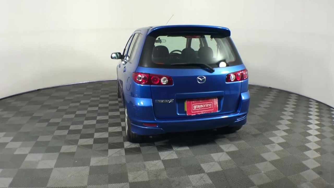 Solid 925 Sterling Silver Pendant Featuring a Crystal by Swarovski®