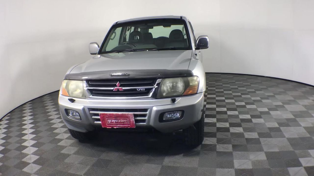 Designer Stainless Steel Feather Bracelet in Rose (adjustable)