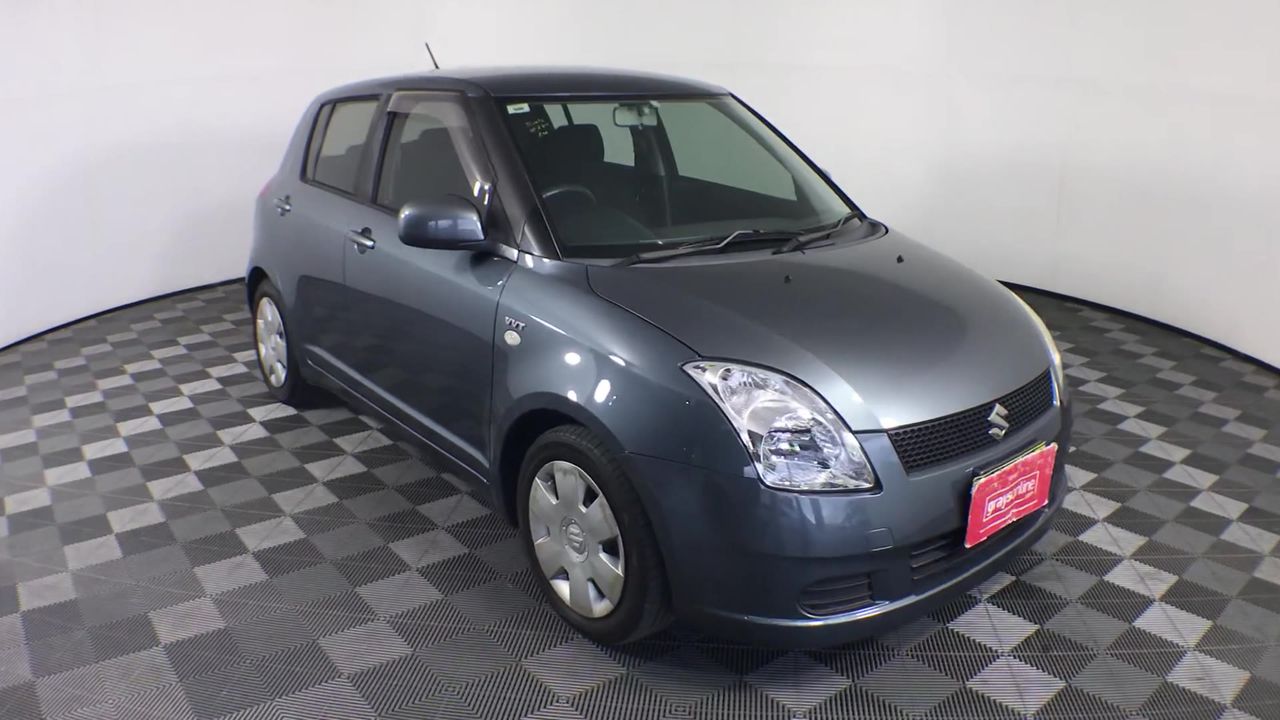 Stainless Steel Initial 'B' Bracelet with Simulated Diamonds - Yellow