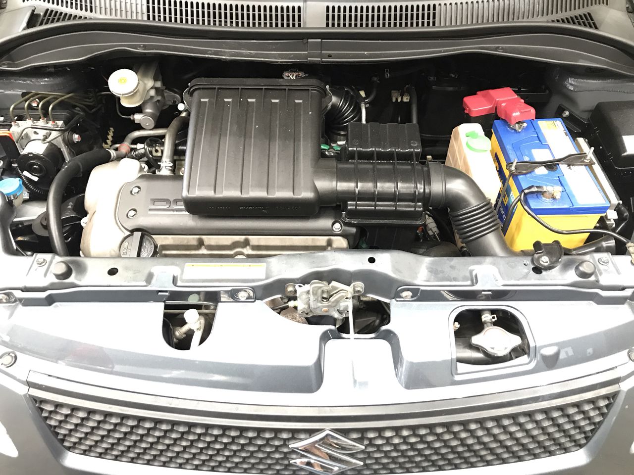 Solid 925 Sterling Silver 6mm Stud Earrings Featuring 2 Crystals