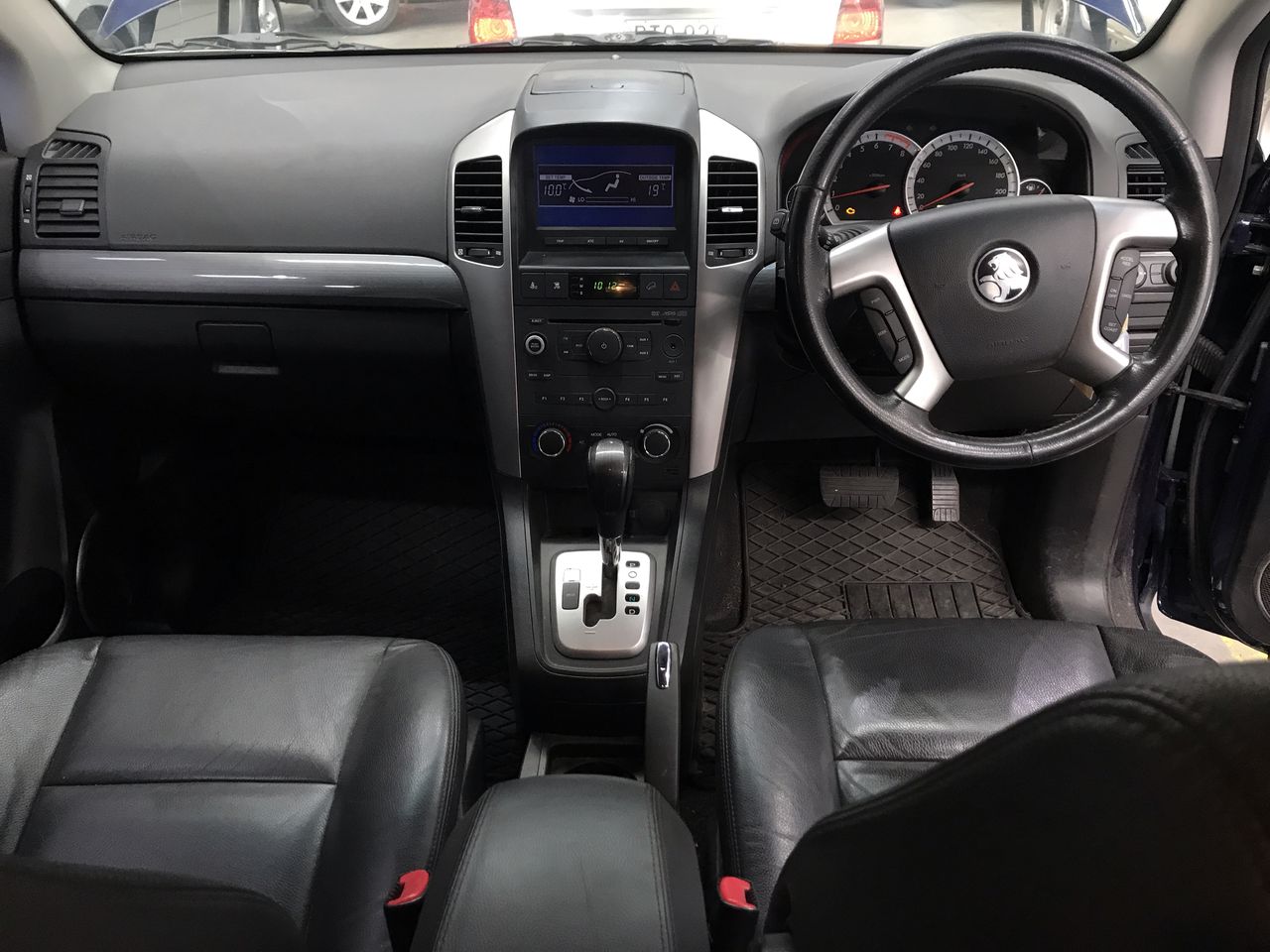 Duchesse De Paris Brut Blanc De Blancs NV (6x 750mL), France.